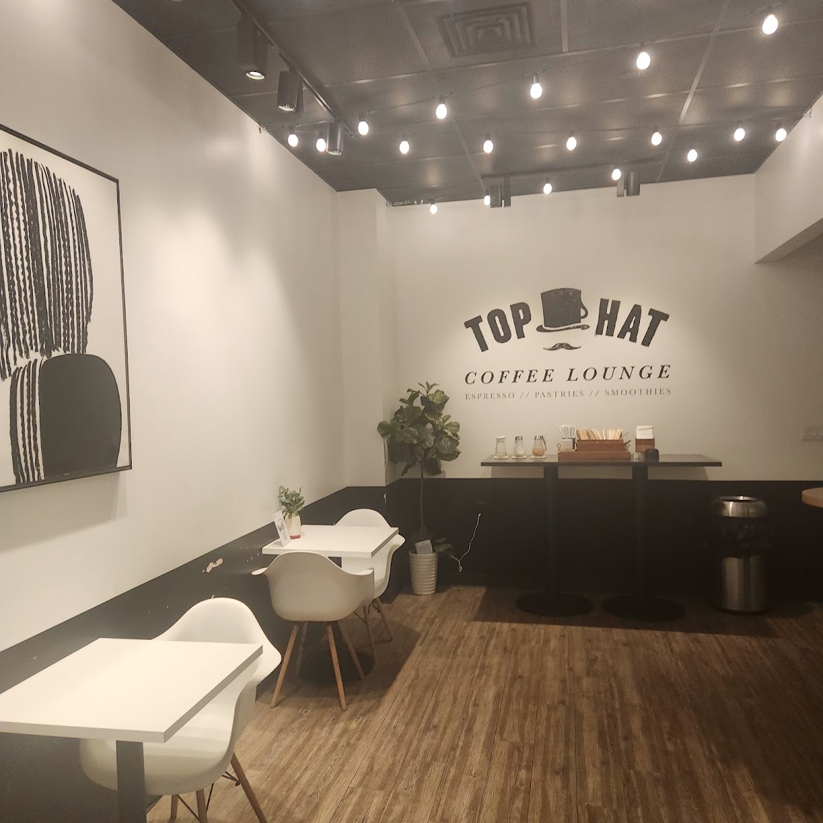 Top Hat Coffee Lounge